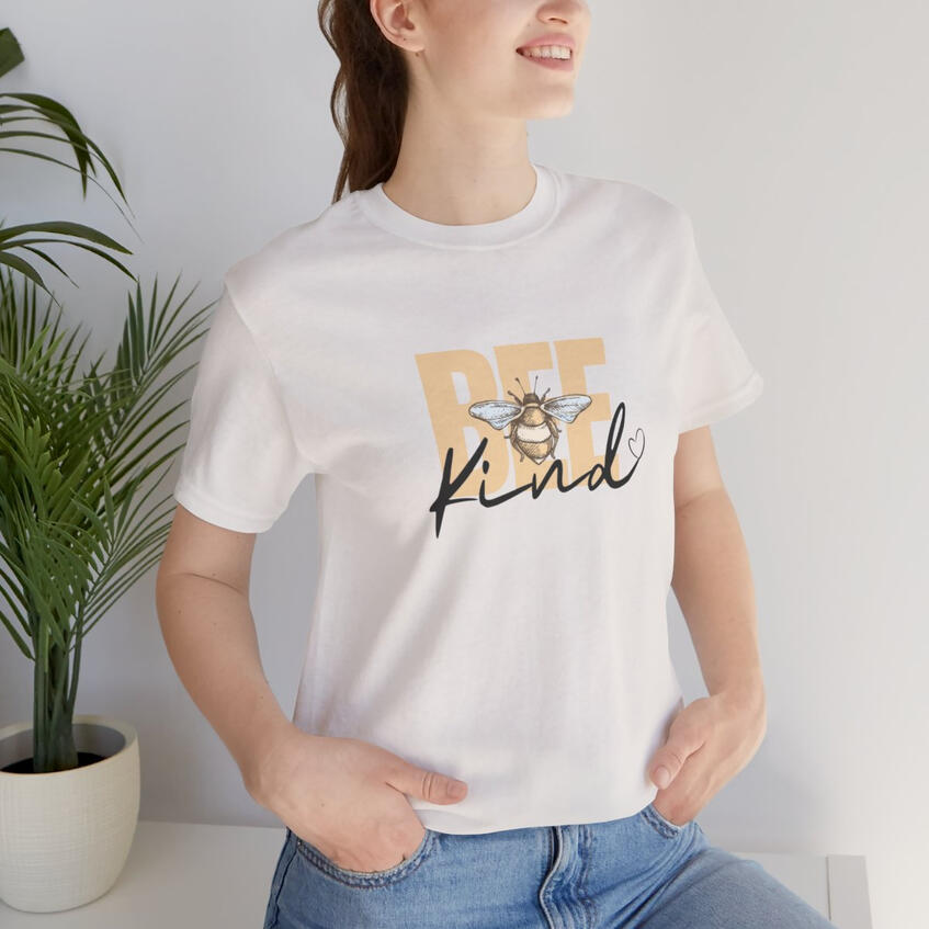 "BEE kind" Shirt